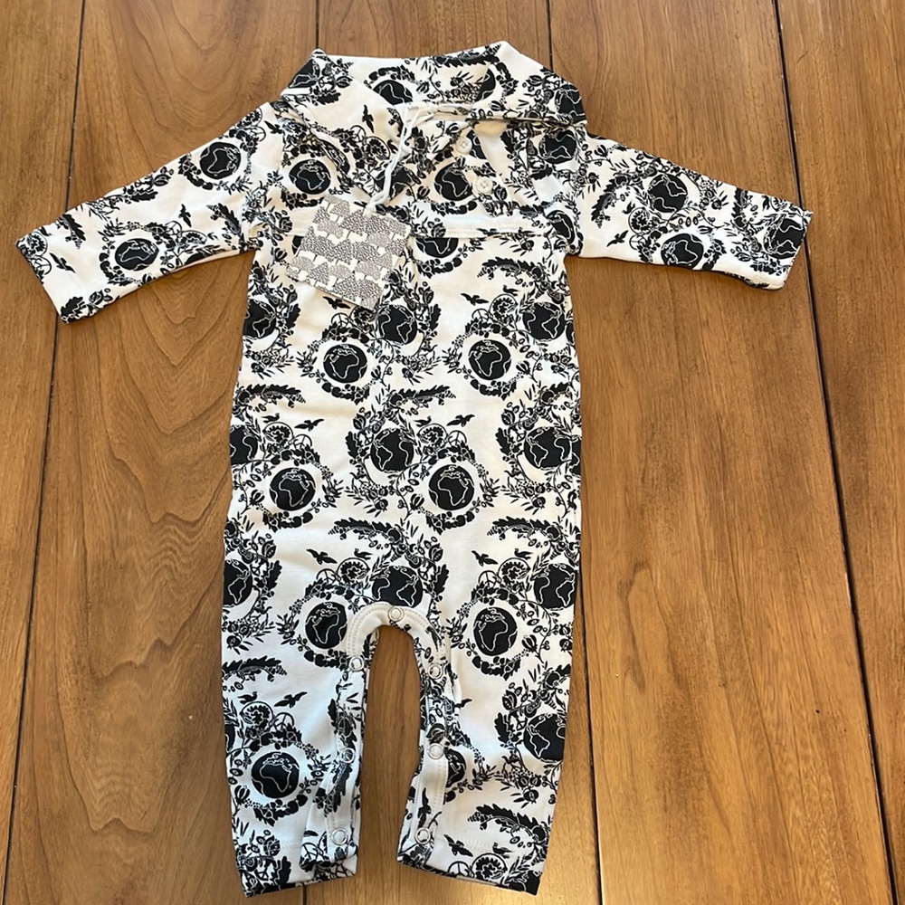 Kate Quinn Long Sleeve Jumpsuit Onyx Peace On Earth 3-6M NWT